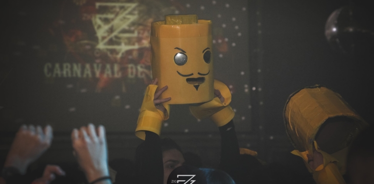 CARNAVAL DE FOLIE @Zig Zag